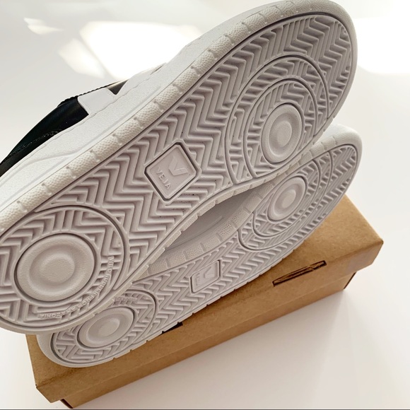 Veja V-10 Black and White Leather Lace Up Sneakers Shoes NEW Womens US 9 - Picture 8 of 11